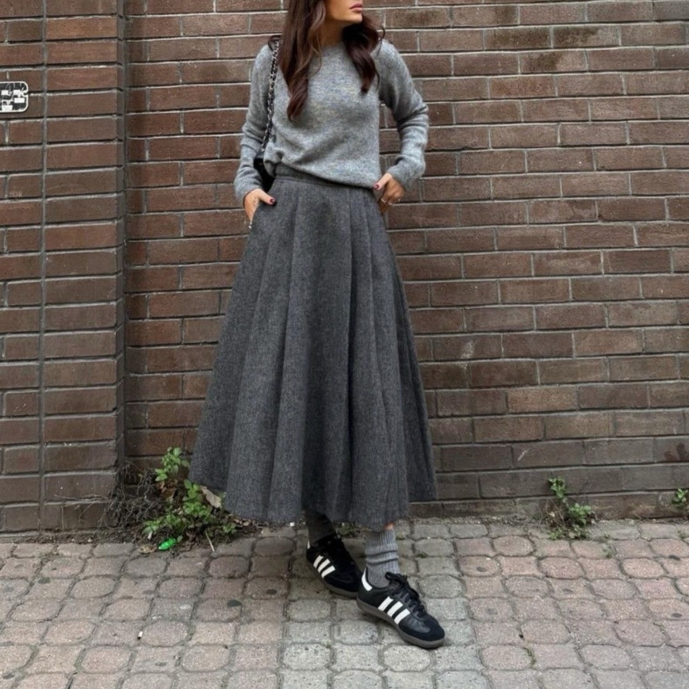 ZARA Box pleat midi skirt size XS